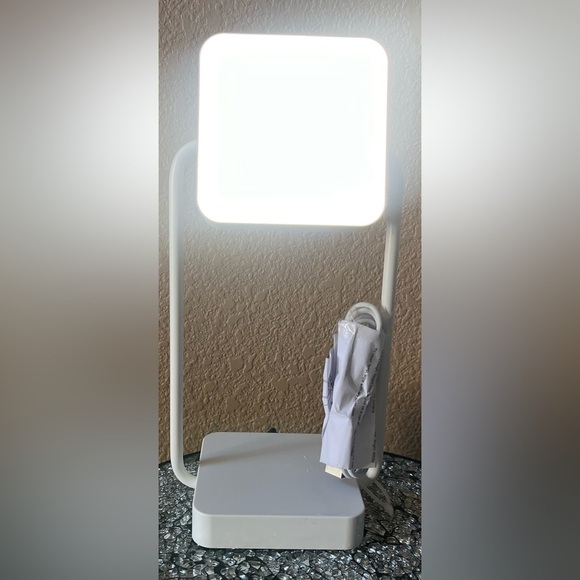 NWT room essentials panel task table lamp - Picture 9 of 11